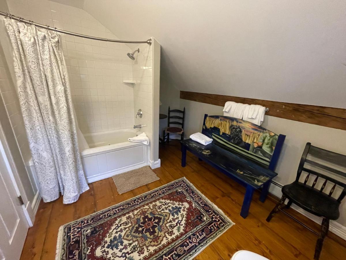 Dodds Brick House Bed & Breakfast North Hero Экстерьер фото