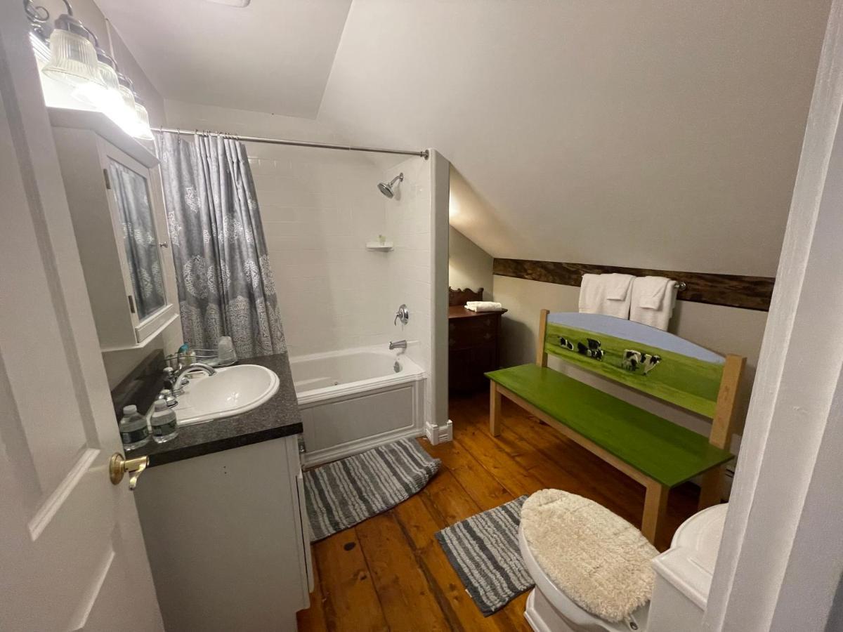 Dodds Brick House Bed & Breakfast North Hero Экстерьер фото