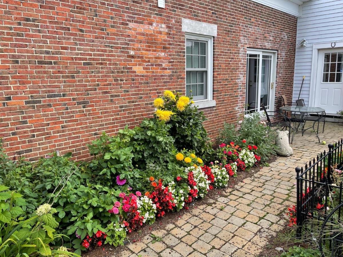 Dodds Brick House Bed & Breakfast North Hero Экстерьер фото